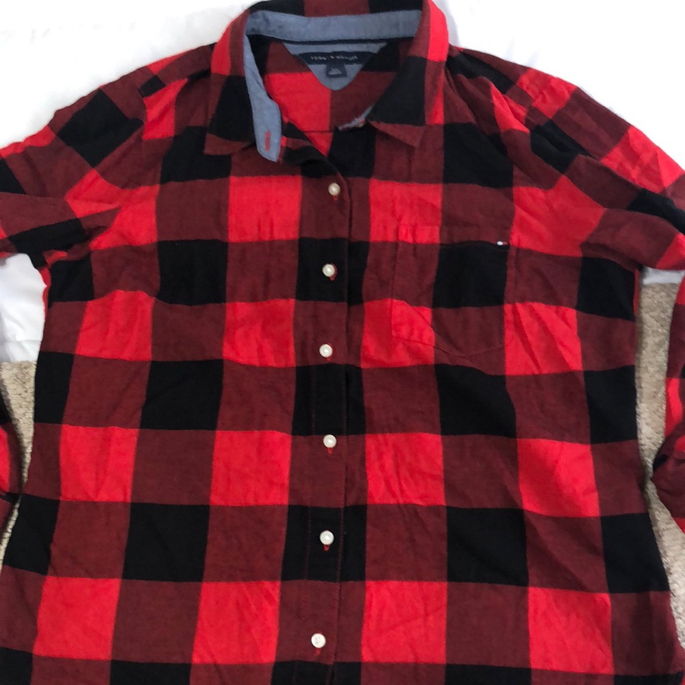 Tommy Hilfiger Red and Black Casual Button Down Shirt - Picture 3 of 8